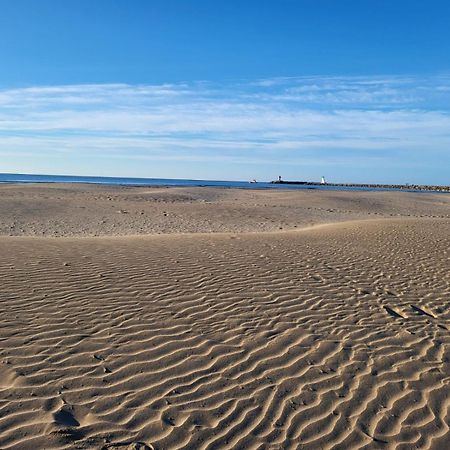 Grand Studio Cabine Proche Plage Et Port Gruissan Bagian luar foto