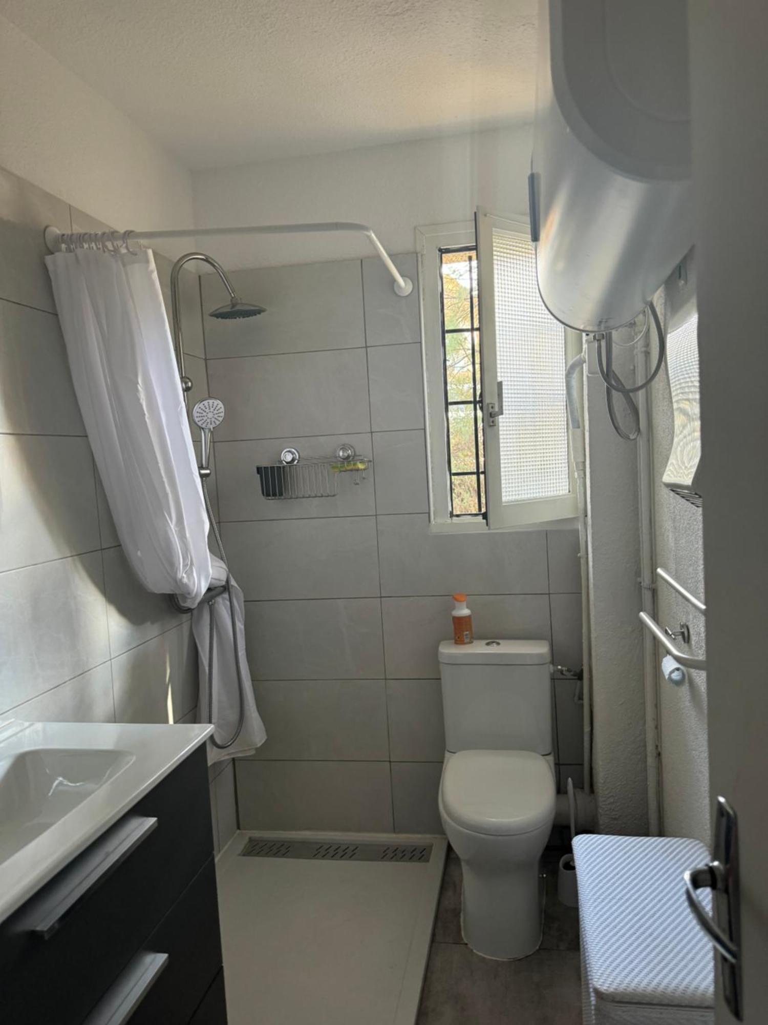 Grand Studio Cabine Proche Plage Et Port Gruissan Bagian luar foto
