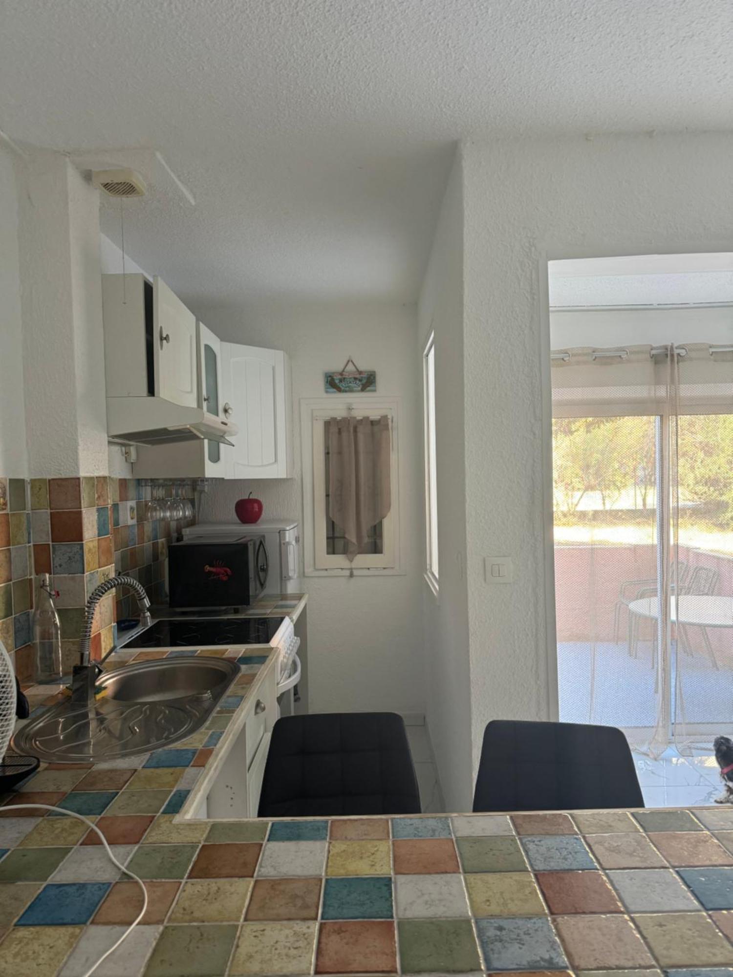 Grand Studio Cabine Proche Plage Et Port Gruissan Bagian luar foto
